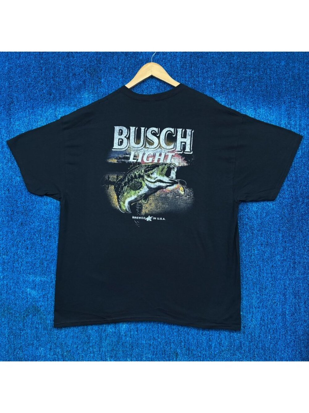 Busch Light Brewed in the USA Big Mouth Bass Fishing Tee 2XL